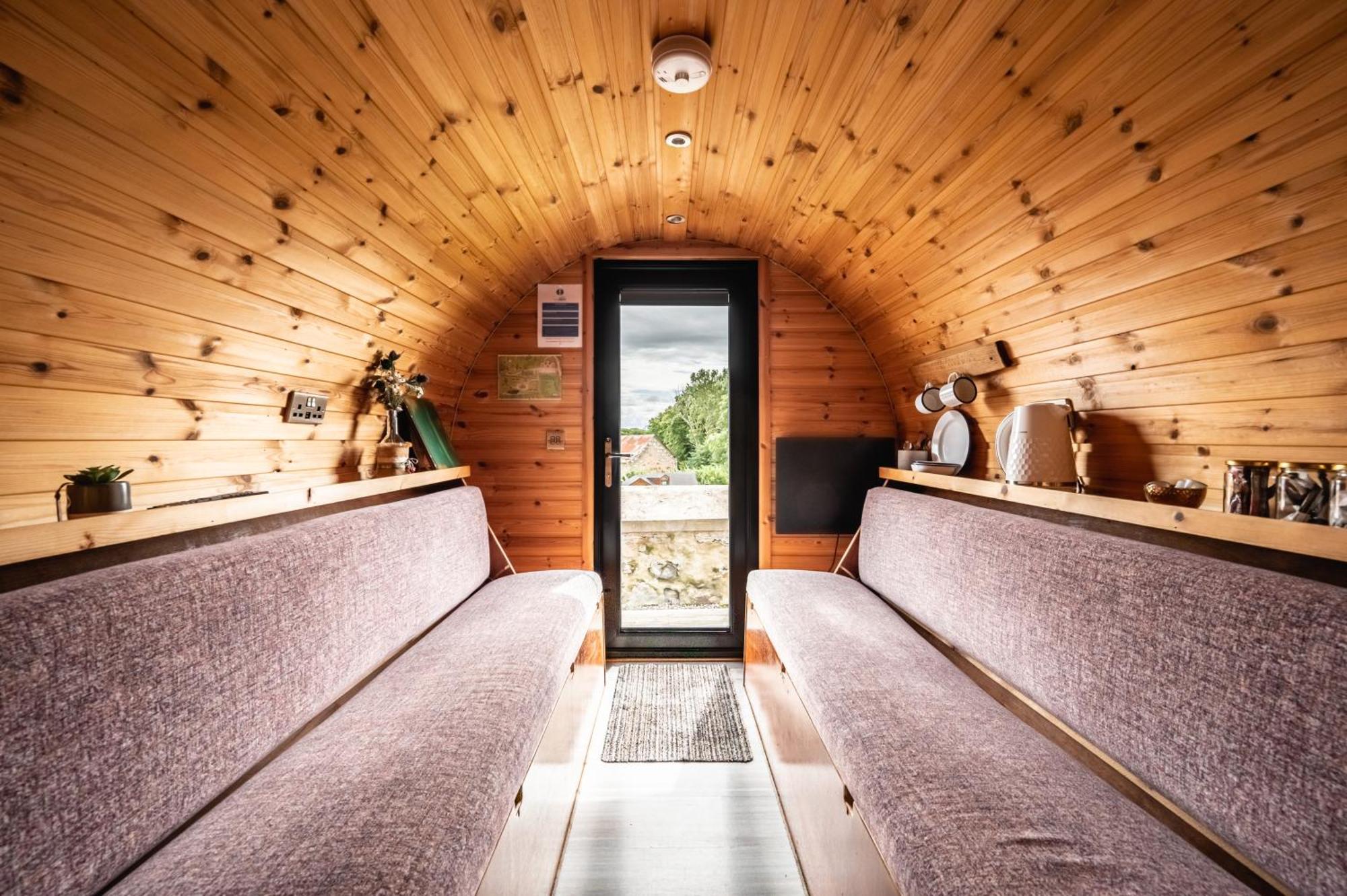 Hotel Delny Glamping And Farm Animals Invergordon Exterior foto